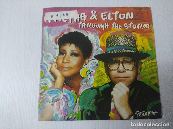 Discos de vinilo: ARETHA & ELTON JOHN/THROUGHT THE STORM/SINGLE.