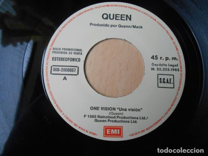 Discos de vinilo: QUEEN, SG, ONE VISION + 1 , A&Ntilde;O 1985 - Foto 3