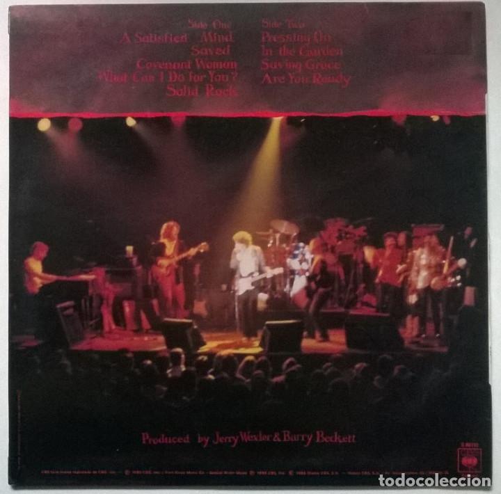 Discos de vinilo: Bob Dylan. Saved. CBS, Spain 1980 LP + 2 encartes - Foto 2