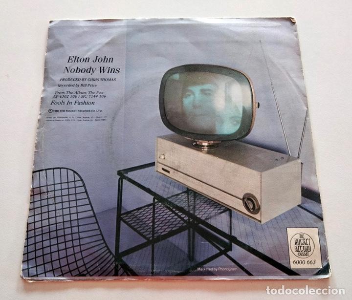 Discos de vinilo: VINILO SINGLE DE ELTON JOHN. NOBODY WINS. 1981. - Foto 2