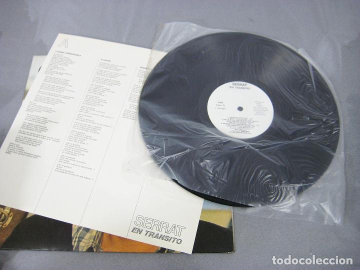 Discos de vinilo: DISCO LP DE SERRAT - EN TR&Aacute;NSITO - COMO NUEVO - Foto 3