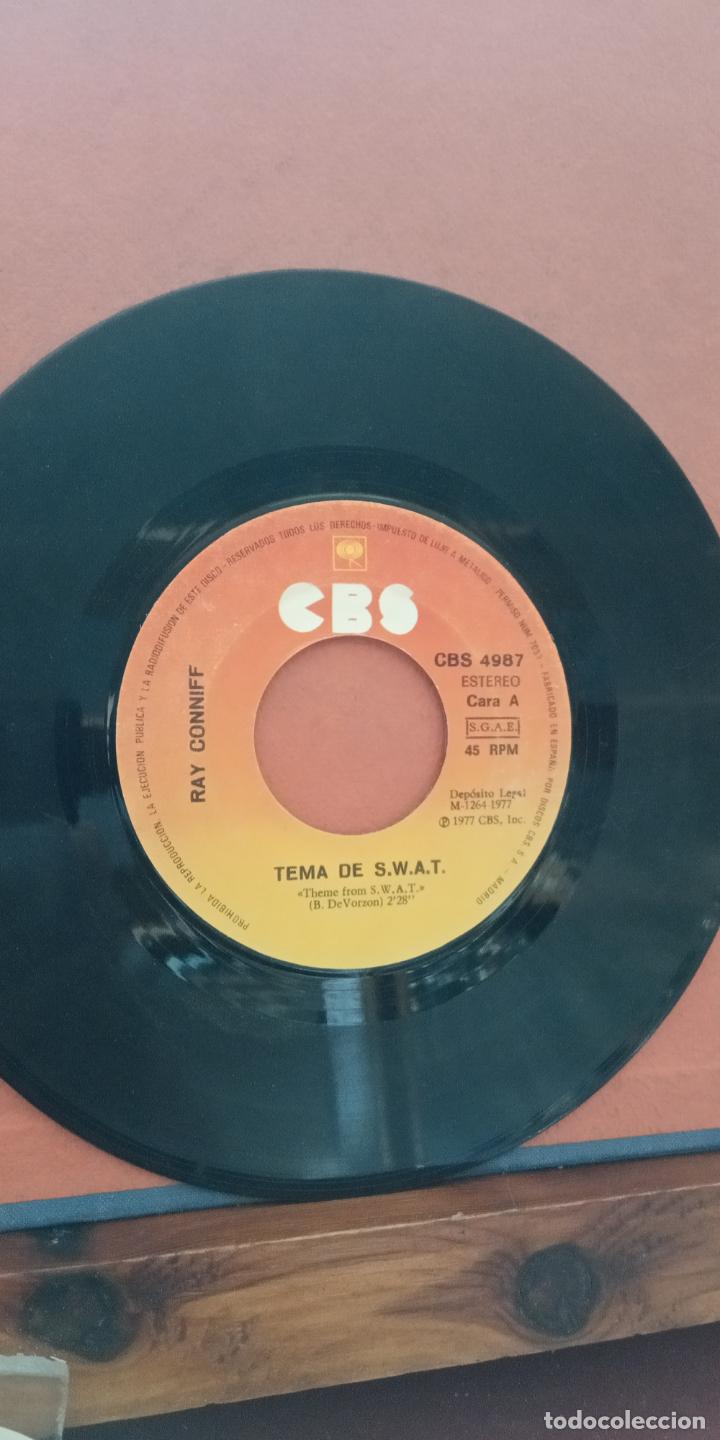 Discos de vinilo: SINGLE. RAY CONNIFF. TEMA DE S.W.A.T. CBS. SIN CARATULA - Foto 1