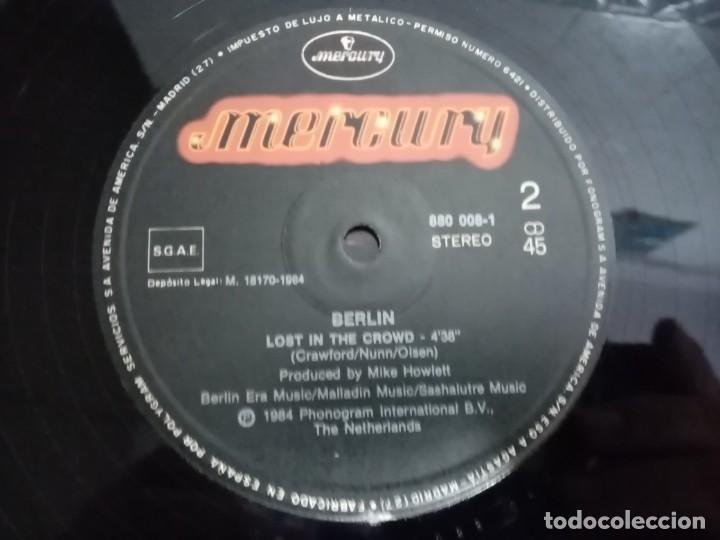 Discos de vinilo: DISCO DE VINILO MAXI SINGLE BERLIN - DANCING IN BERLIN MERCURY 1984 - Foto 5