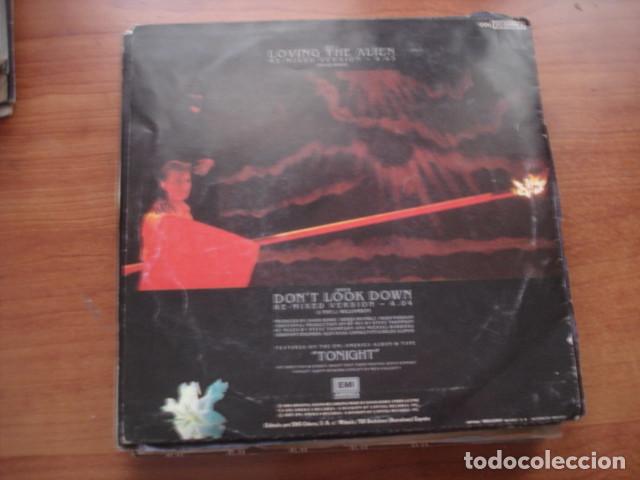 Discos de vinilo: David Bowie &lrm; Loving The Alien (Re-mixed Version) = Amando Al Alien - Foto 2