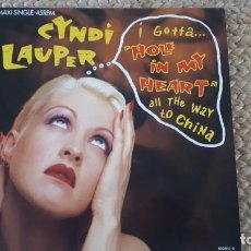 Discos de vinilo: CYNDI LAUPER – HOLE IN MY HEART 1988. Lote 301019928