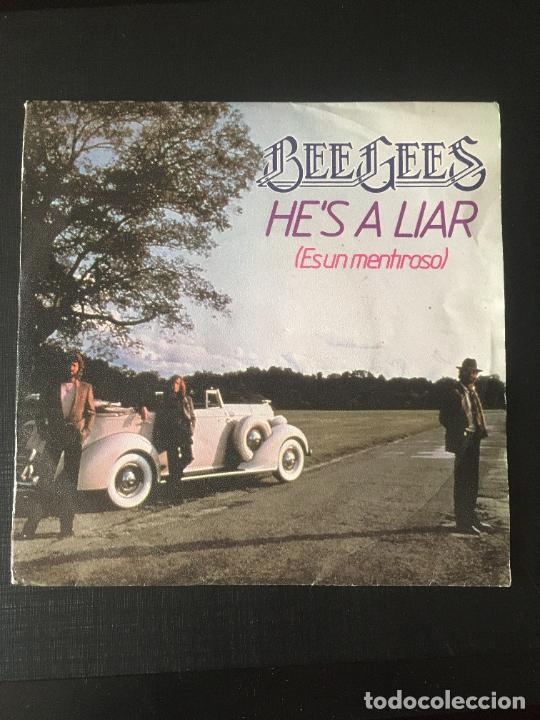 Discos de vinilo: Bee gees He�s a liar (es un mentiroso) 1981 - Foto 1