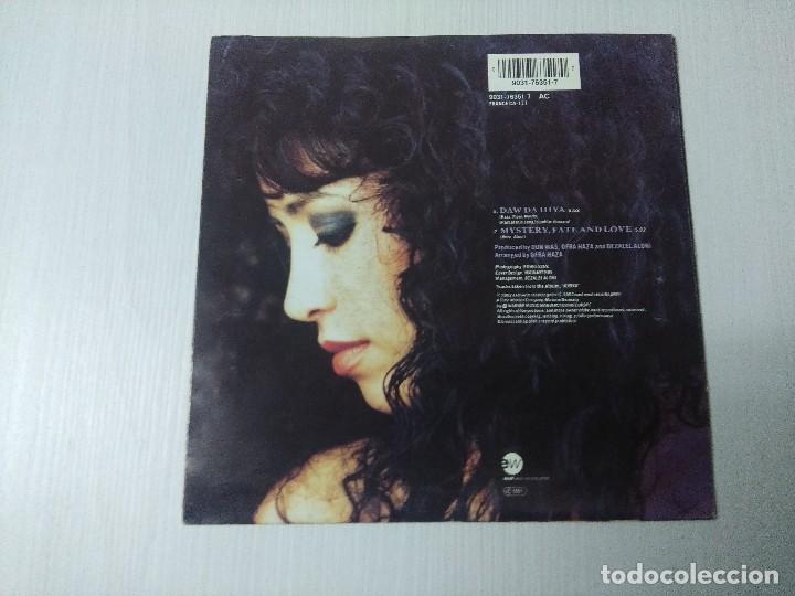 Discos de vinilo: OFRA HAZA/DAW DA HIYA/SINGLE. - Foto 3