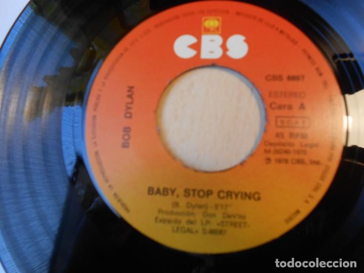 Discos de vinilo: BOB DYLAN, SG, BABY STOP CRYING + 1, A&Ntilde;O 1978 - Foto 3