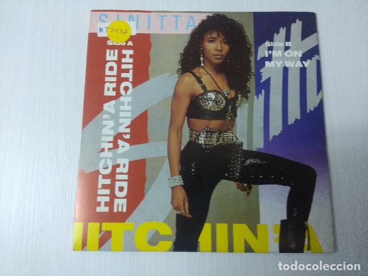 Discos de vinilo: SINITTA/HITCHIN A RIDE/SINGLE. - Foto 1