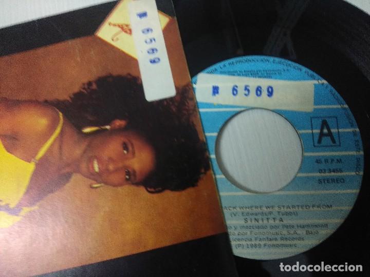 Discos de vinilo: SINITTA/RIGHT BACKWHERE WE STARTED FROM/SINGLE. - Foto 2