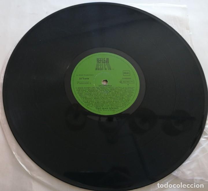 Discos de vinilo: Two Man Sound, Disco Samba (Versi&oacute;n Integra), Reflejo 10C 062-060241 - Foto 3