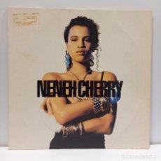 Discos de vinilo: NENEH CHERRY - RAW LIKE SUSHI. VINILO (LP, ALBUM). CON ENCARTE. GERMANY (1989). CCM2. Lote 303359528