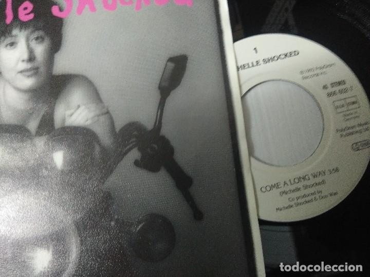 Discos de vinilo: MICHELLE SCHOCKED/COME A LONG WAY/SINGLE. - Foto 2