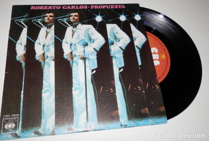 Discos de vinilo: DISCO SINGLE DE VINILLO DE ROBERTO CARLOS - Foto 1