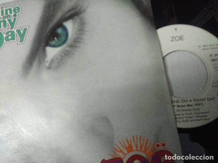 Discos de vinilo: ZOE/SUNSHINE ON A RAINY DAY/SINGLE. - Foto 2