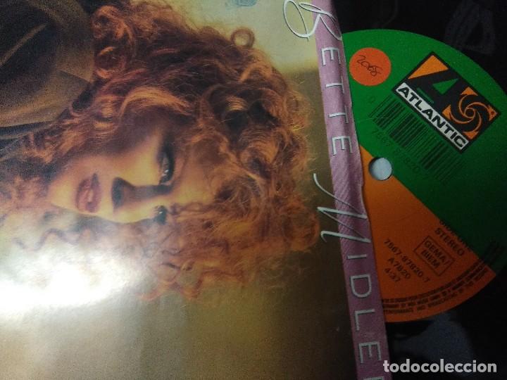 Discos de vinilo: BETTE MIDLER/FROM A DISTANCE/SINGLE. - Foto 2