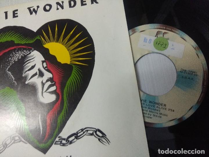 Discos de vinilo: STEVIE WONDERS/KEEP OUR LOVE ALIVE/SINGLE. - Foto 2