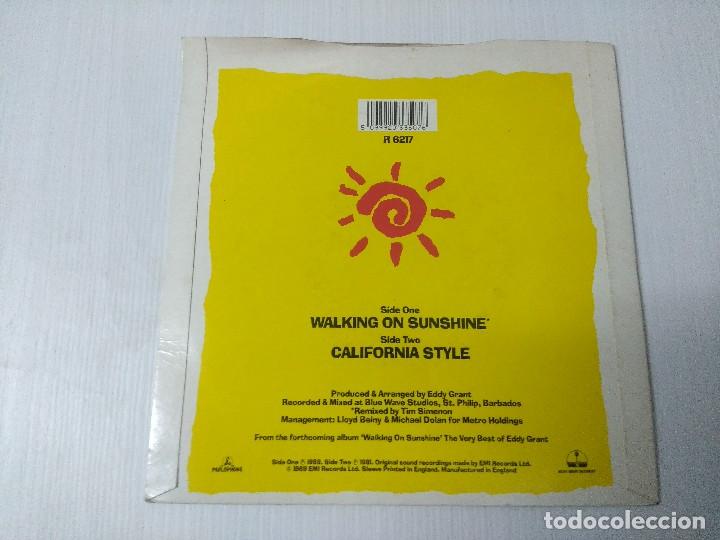 Discos de vinilo: EDDY GRANT/WALKING ON SUNSHINE/SINGLE. - Foto 3