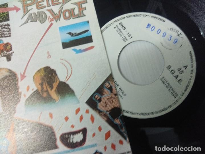 Discos de vinilo: PETER AND THE WOLF/SINGLE PROMOCIONAL. - Foto 2