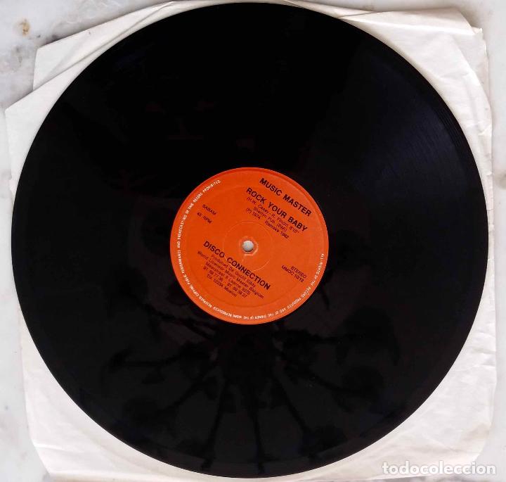 Discos de vinilo: DISCO CONNECTION. ROCK YOUR BABY. MAXI SINGLE 2 TEMAS - Foto 2