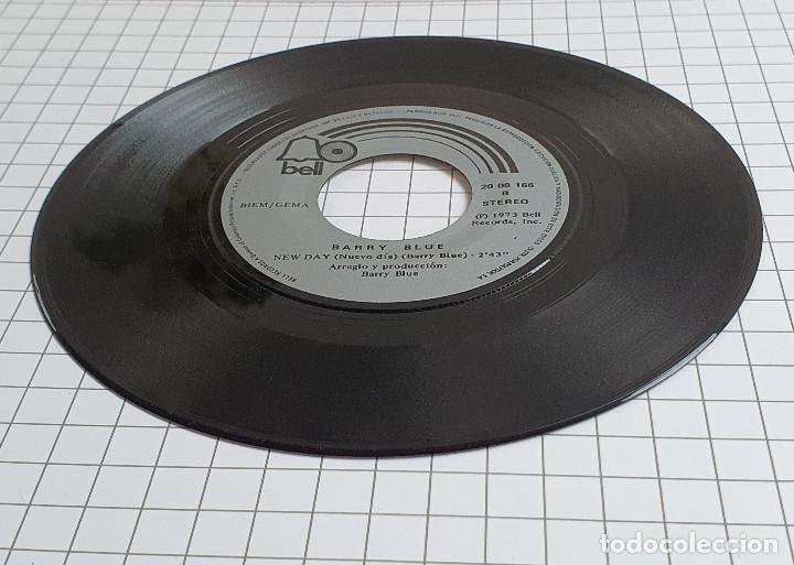 Discos de vinilo: DISCO - VINILO - SINGLE - BARRY BLUE - Dancin - 1973 - Foto 5