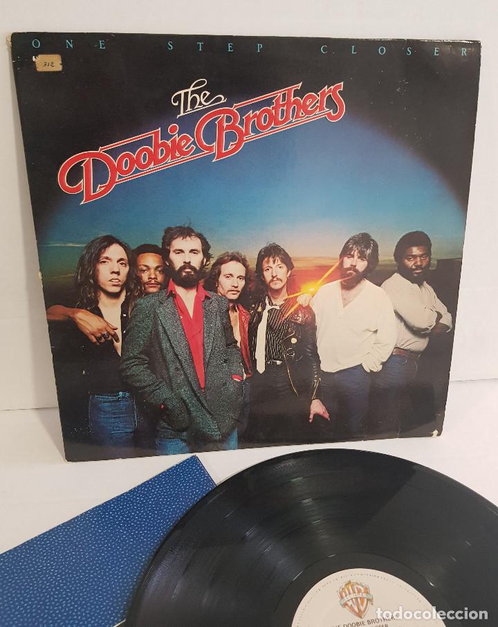 Discos de vinilo: THE DOOBIE BROTHERS - ONE STEP CLOSER - Foto 1