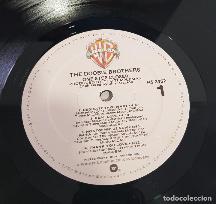 Discos de vinilo: THE DOOBIE BROTHERS - ONE STEP CLOSER - Foto 3