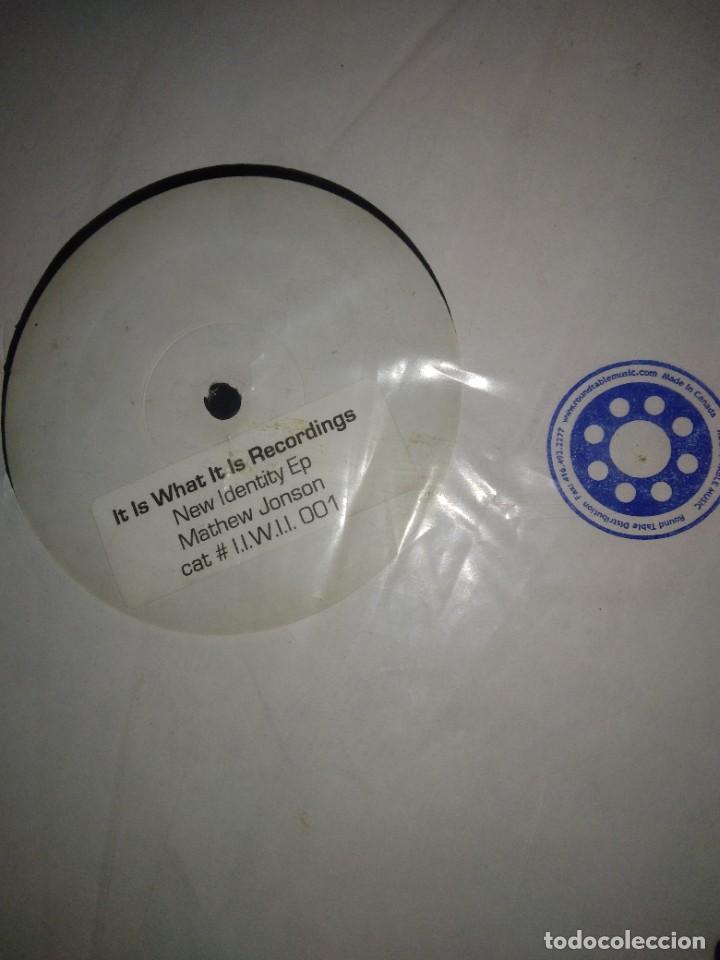 Discos de vinilo: TECHNO E.P. 12&rdquo; - MATHEW JOHNSON - NEW IDENTITY - (Canada. 2001) - Foto 1