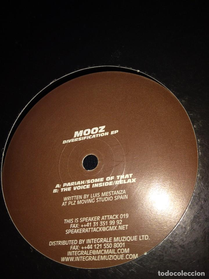 Discos de vinilo: TECHNO E.P. 12&rdquo; - MOOZ - DIVERSIFICATION - (Switzerland. 2002) - Foto 2