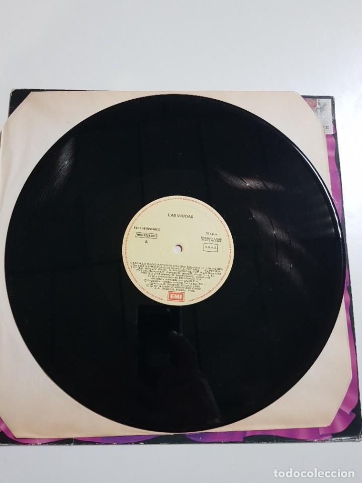 Discos de vinilo: DISCO DE VINILO. LAS VIUDAS. EMI ODEON. 1986 - Foto 4