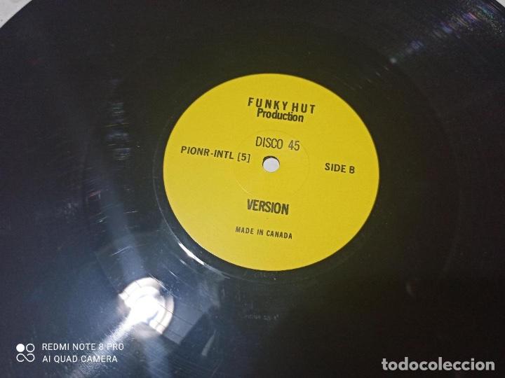 Discos de vinilo: MIGHTY ENCHANTERS - FREE DOM TRAIN - MAXI CANADA 80S - REGGAE - Foto 2