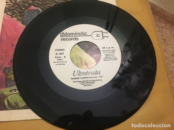 Discos de vinilo: Ultratruita &lrm;&ndash; Sangre Y Arena - Foto 3