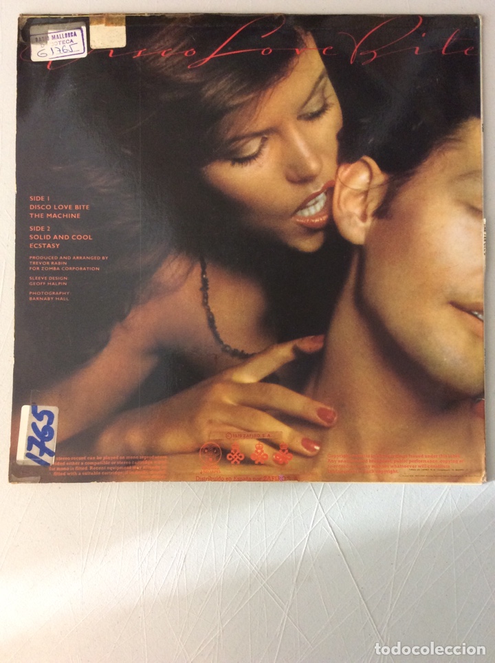 Discos de vinilo: Disco love bite. The tee cee&rsquo;s. - Foto 2