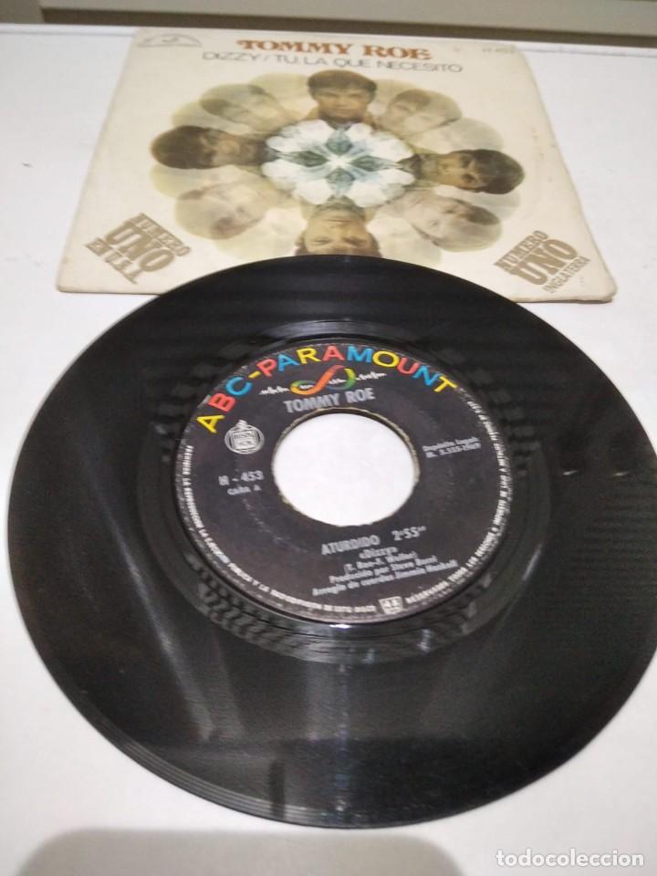Discos de vinilo: TOMMY ROE - DIZZY / TU, LA QUE NECESITO - SINGLE 1969 - Foto 1