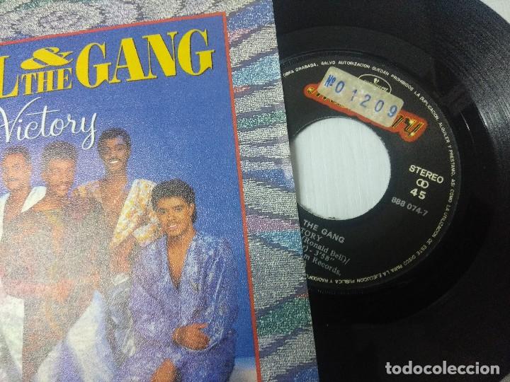 Discos de vinilo: KOOL & THE GANG/VICTORY/SINGLE. - Foto 2