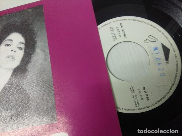 Discos de vinilo: KIARA/CON MI CARA TAN LAVADA/SINGLE PROMOCIONAL. - Foto 2