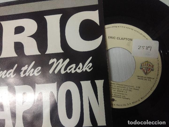 Discos de vinilo: ERIC CLAPTON/BEHIND THE MASK/SINGLE PROMOCIONAL. - Foto 2