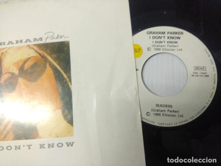 Discos de vinilo: GRAHAM PARKER/I DONT KNOW/SINGLE. - Foto 2
