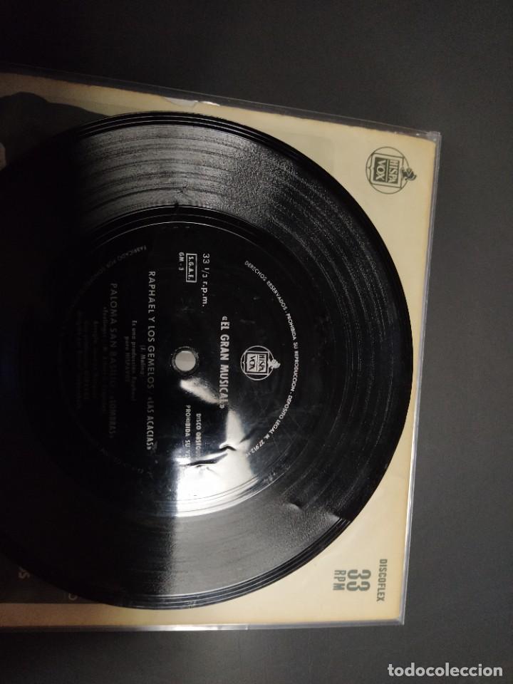 Discos de vinilo: RAPHAEL SINGLE DISCOFLEX EL GRAN MUSICAL COMPARTIDO CON PALOMA SAN BASILIO - Foto 5