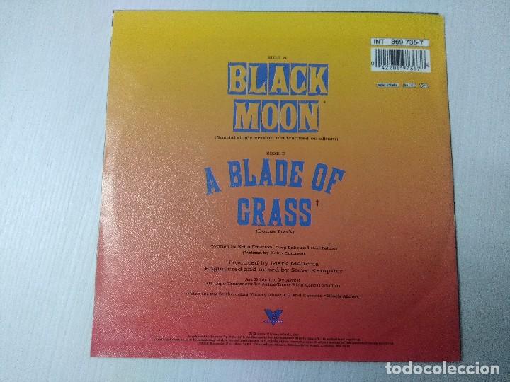 Discos de vinilo: EMERSON LAKE & PALMER/BLACK MOON/SINGLE. - Foto 3