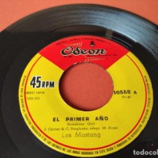 Discos de vinilo: LOS MUSTANG EL PRIMER AÑO GO GO SHAKER 45RPM SINGLE EDICION PERU COMO NUEVO. Lote 312929583
