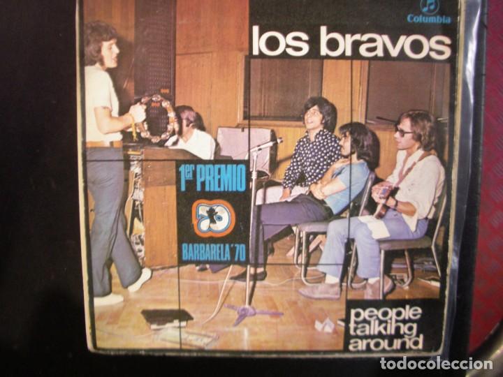 Discos de vinilo: LOS BRAVOS- PEOPLE TALKING AROUND. SINGLE - Foto 2