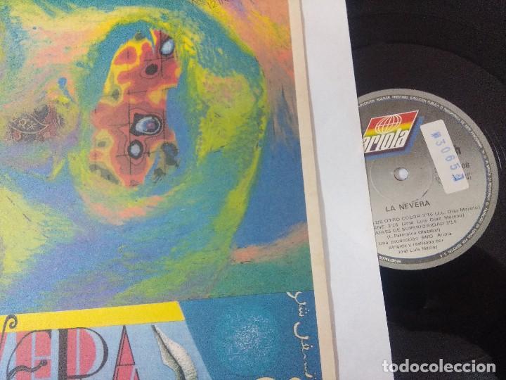 Discos de vinilo: LA NEVERA/NUDILLOS DE OTRO COLOR/VINILO. - Foto 2