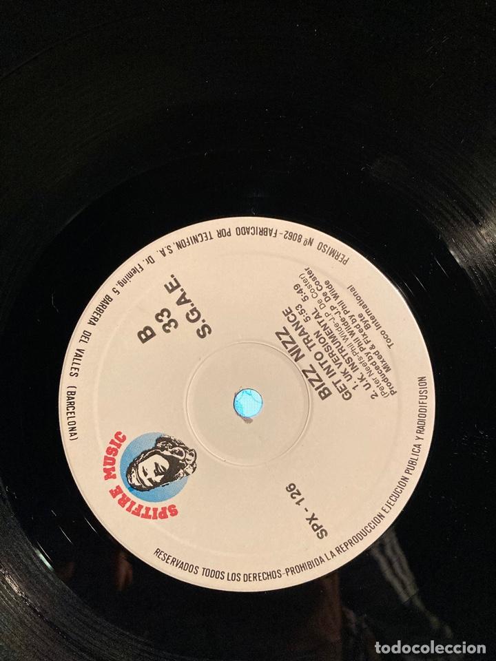 Discos de vinilo: BIZZ NIZZ - Get Into Trance. Maxi Single. - Foto 3