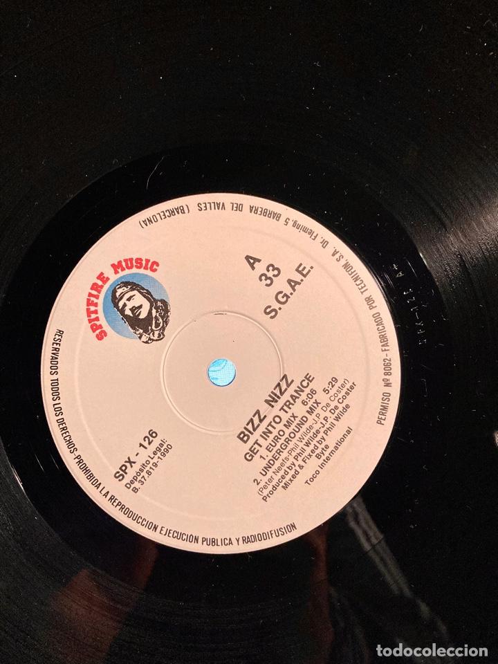 Discos de vinilo: BIZZ NIZZ - Get Into Trance. Maxi Single. - Foto 4