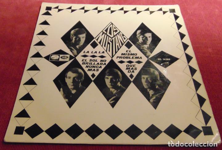Discos de vinilo: LOS MUSTANG - LA LA LA + 3 - EP 1966 - Foto 1