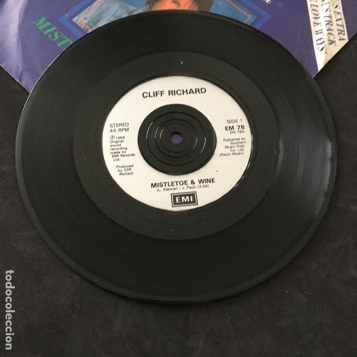 Discos de vinilo: VINILO SINGLE - CLIFF RICHARD - MISTLETOE & WINE - EMI 1988 - Foto 3
