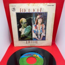 Discos de vinilo: SG 7” 45 RPM 1976 ELTON JOHN & KIKI DEE - DON'T GO BREAKING MY HEART / SNOW QUEE