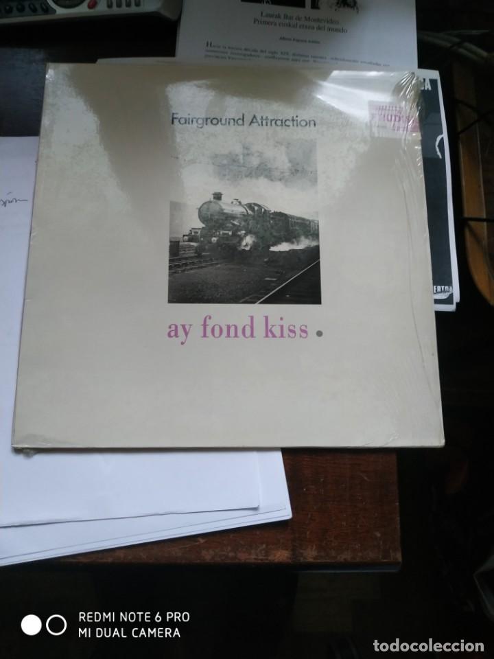 Discos de vinilo: Fairground attraction - Foto 1