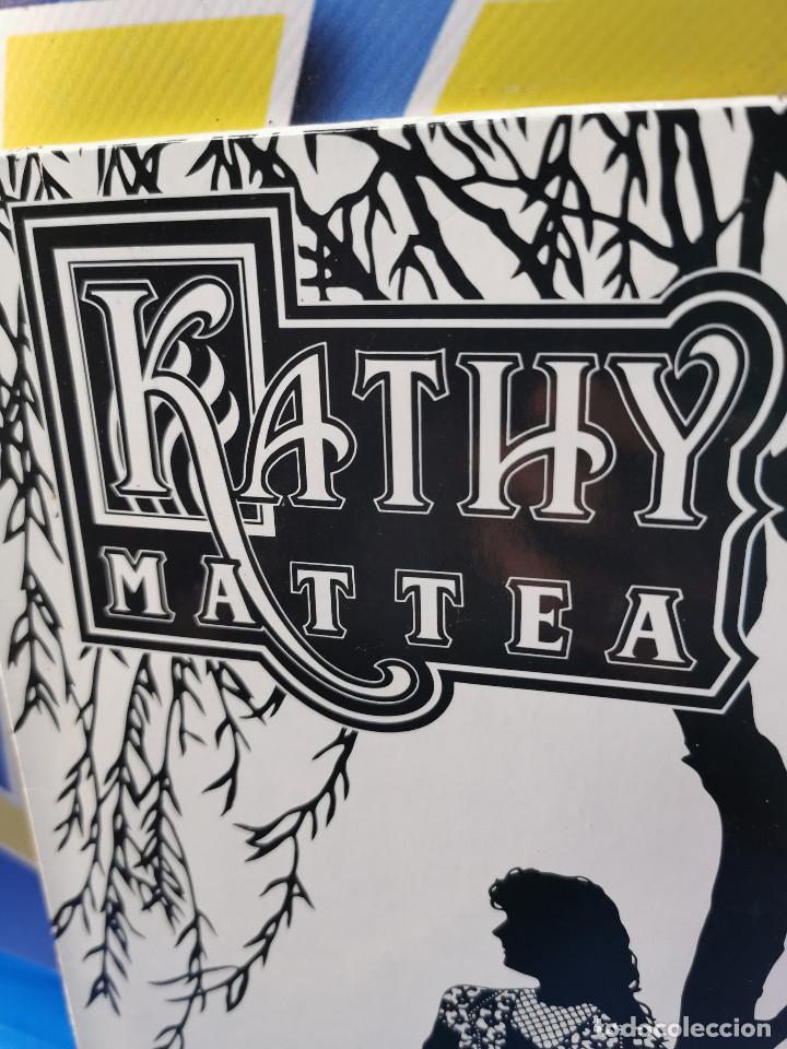 Discos de vinilo: disco LP Kathy Mattea &ndash; Willow In The Wind - 1989 - Foto 3